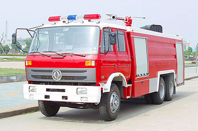 東風后雙橋泡沫消防車