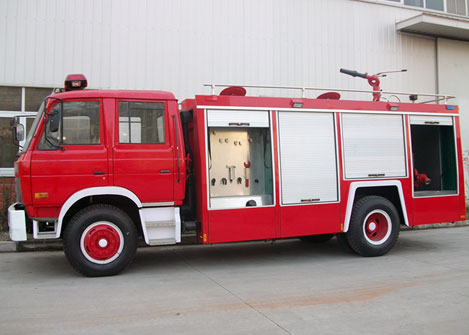 東風153干粉消防車側面展示圖片